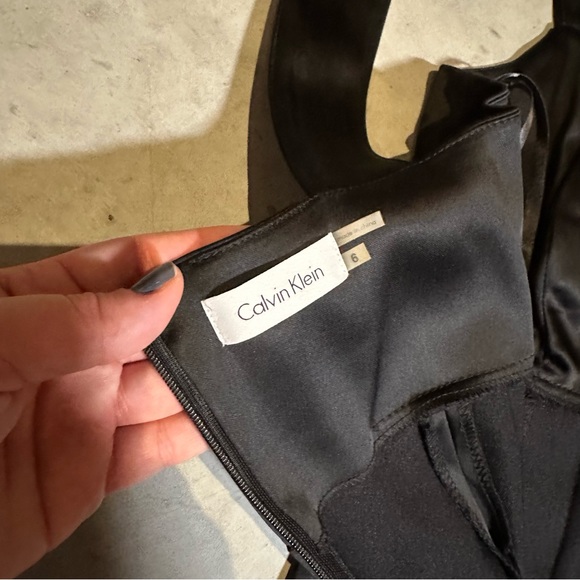 Calvin Klein Sleeveless Satin Sheath Dress, Thick Strap, LBD, Cocktail - Women 6 - Picture 5 of 10